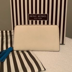 Large Henri Bendel Wallet